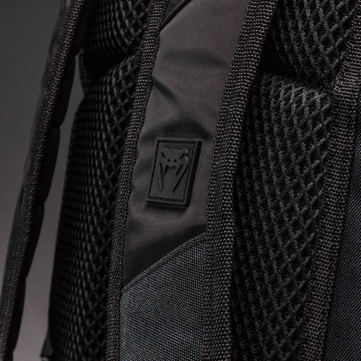 Рюкзак (15-25 L) Venum Amazonia Reborn - Чёрный/Красный