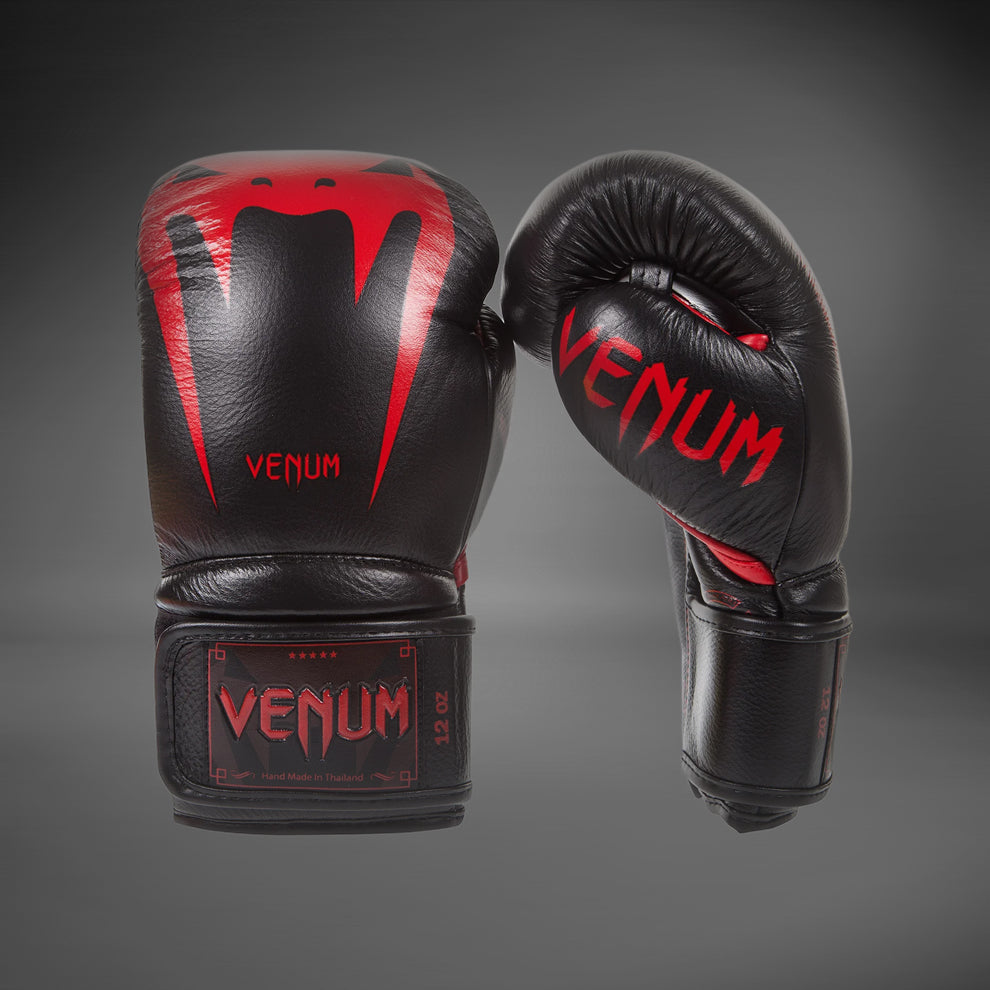 БОКСЕРСКИЕ ПЕРЧАТКИ VENUM GIANT 3.0 - Черный Дяьвол
