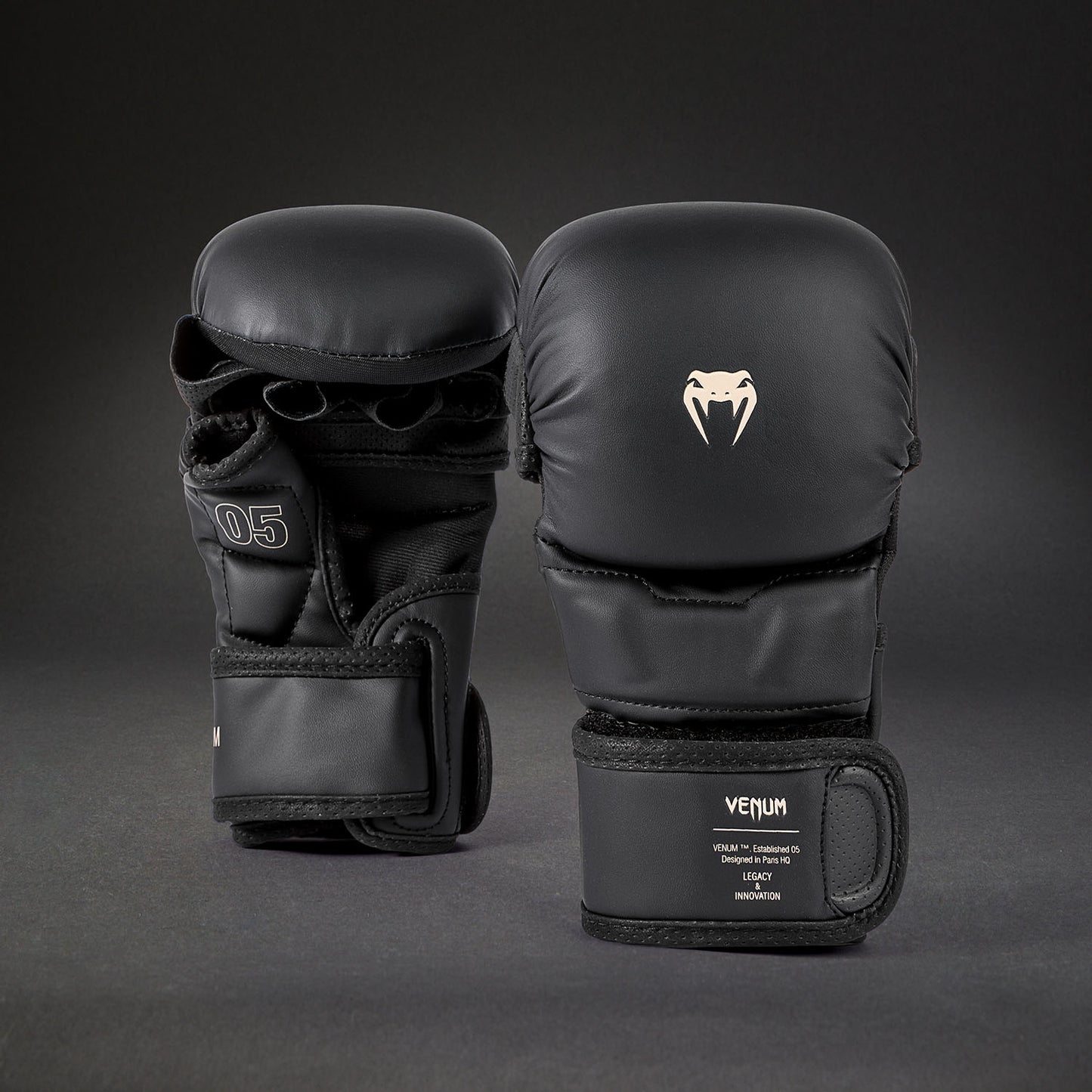 Снарядные перчатки MMA Venum Impact Evo - черный
