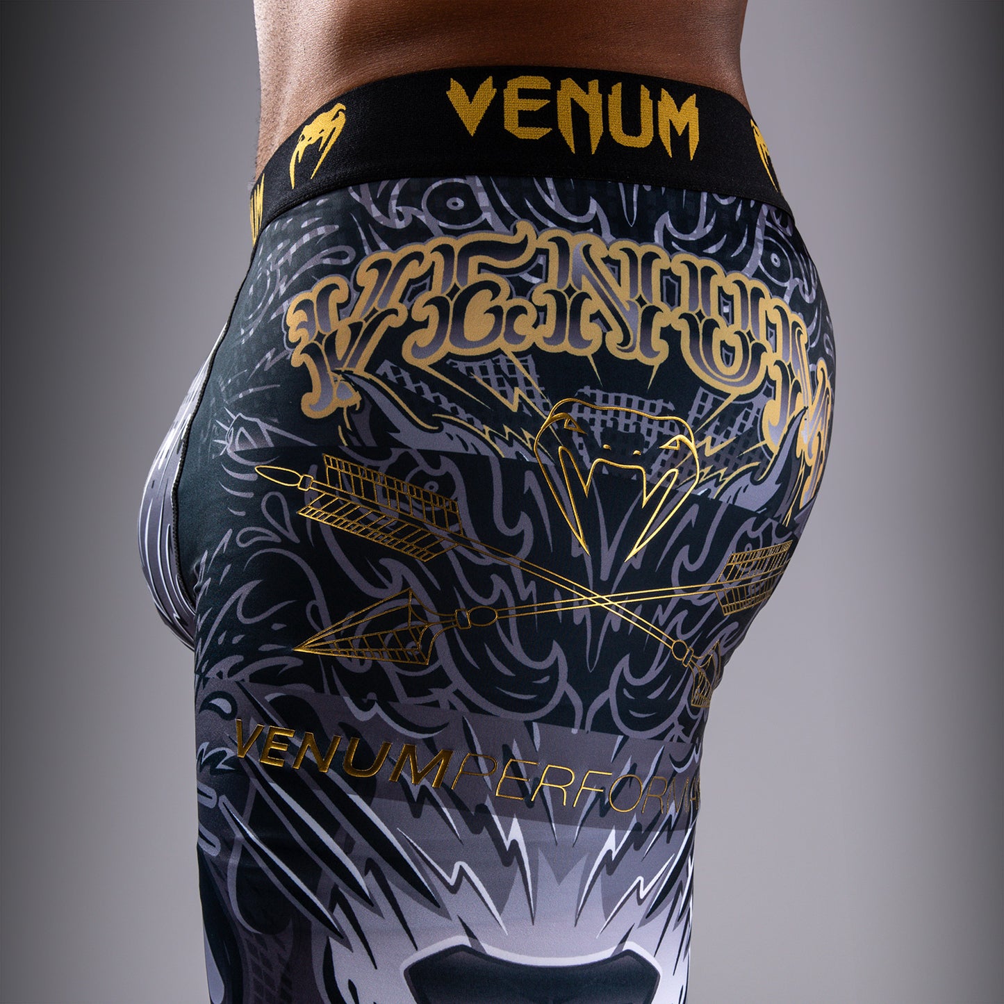 Спатсы Venum Wolf Atak – Чёрный/Серый