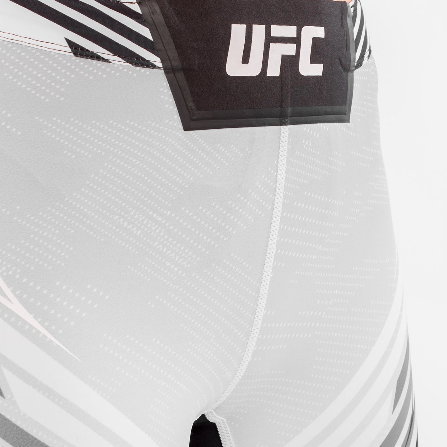 ЖЕНСКИЕ КОМПРЕССИОННЫЕ ШОРТЫ UFC VENUM FIGHT NIGHT VALE TUDO - УДЛИНЕННЫЙ КРОЙ - Белый
