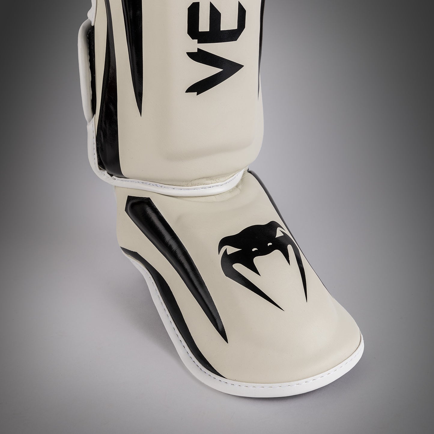 Venum Elite ShinGuard белый/черный