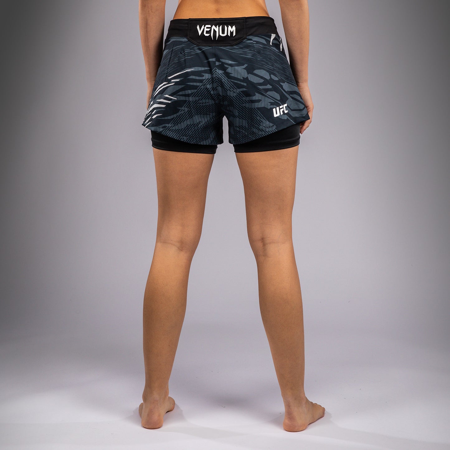 Шорты для борьбы UFC Fusion by Venum Authentic Fight Night для женщин - Black