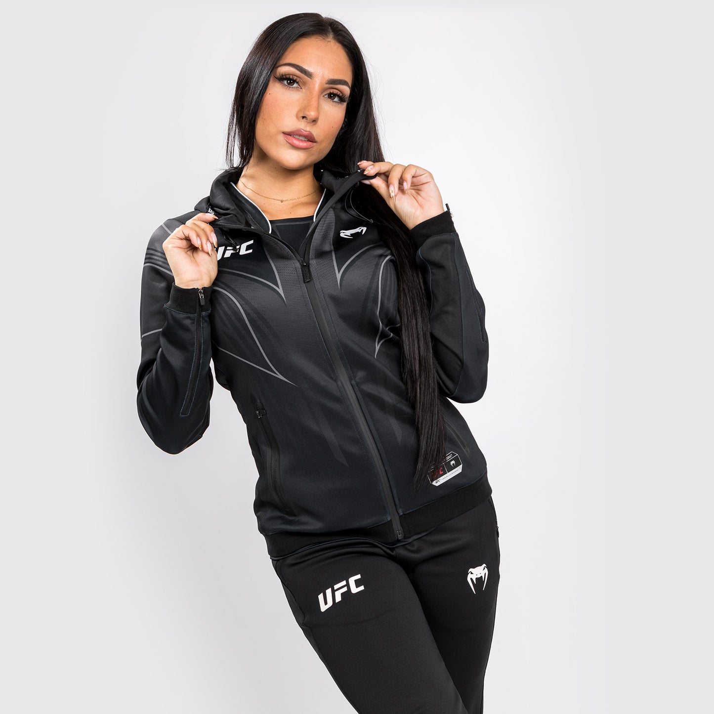 ЖЕНСКАЯ ТОЛСТОВКА НА МОЛНИИ UFC VENUM AUTHENTIC FIGHT NIGHT 2.0  - ЧЕРНЫЙ