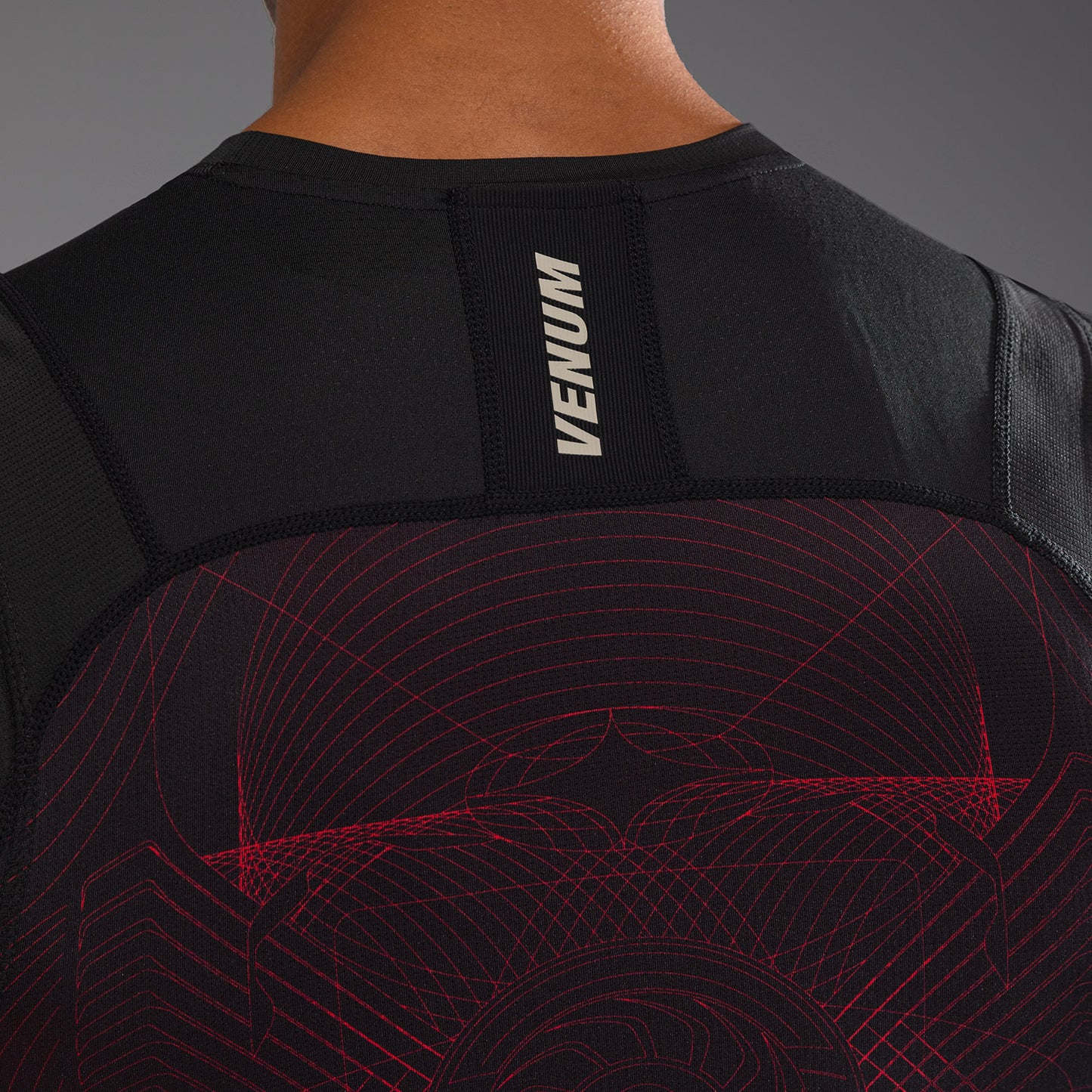 Модель без рукавов Rashguard для мужчин Venum G-Fit Air - Глубокий черный / Огненно-красный