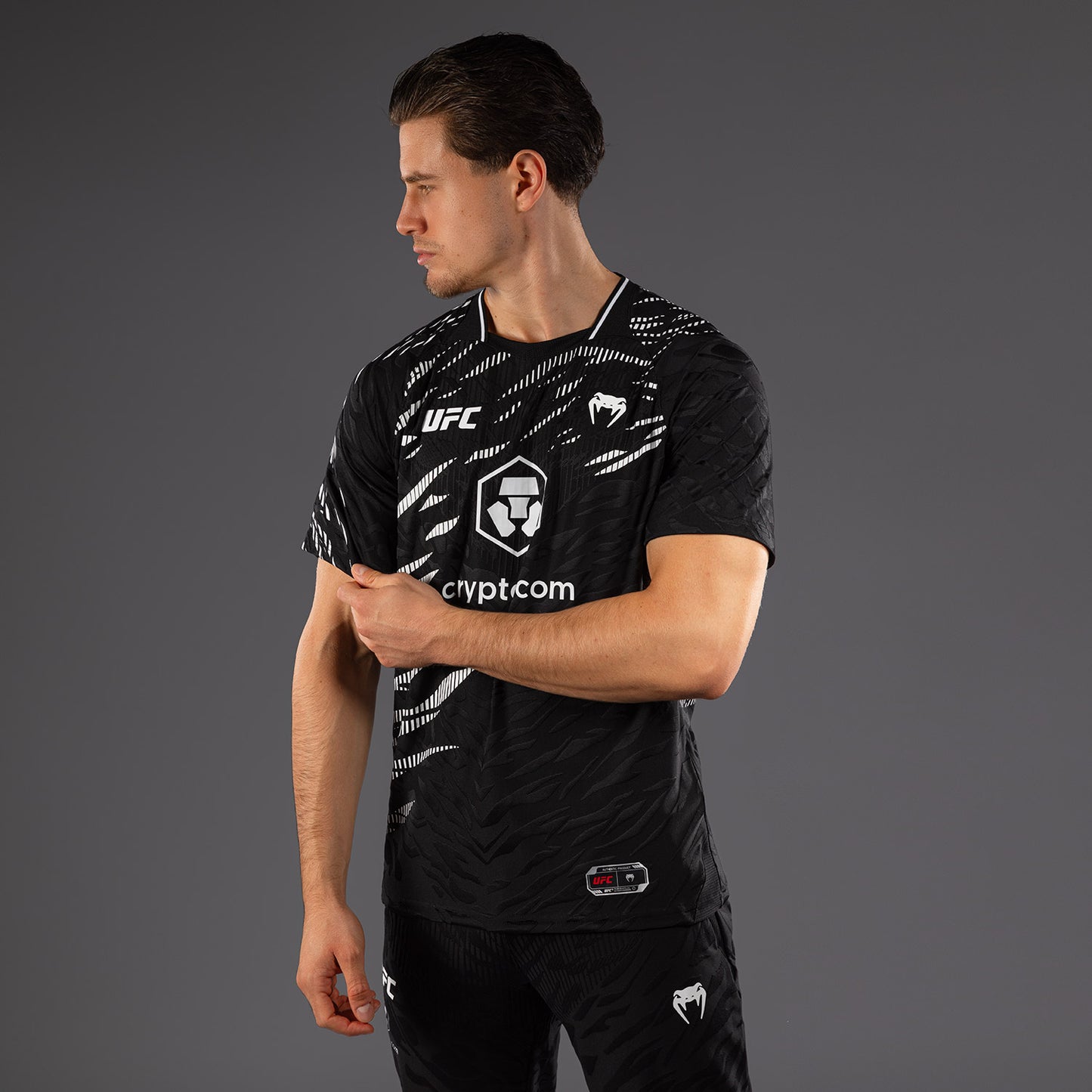 Футболка UFC Fusion by Venum Authentic Fight Night для мужчин - Black