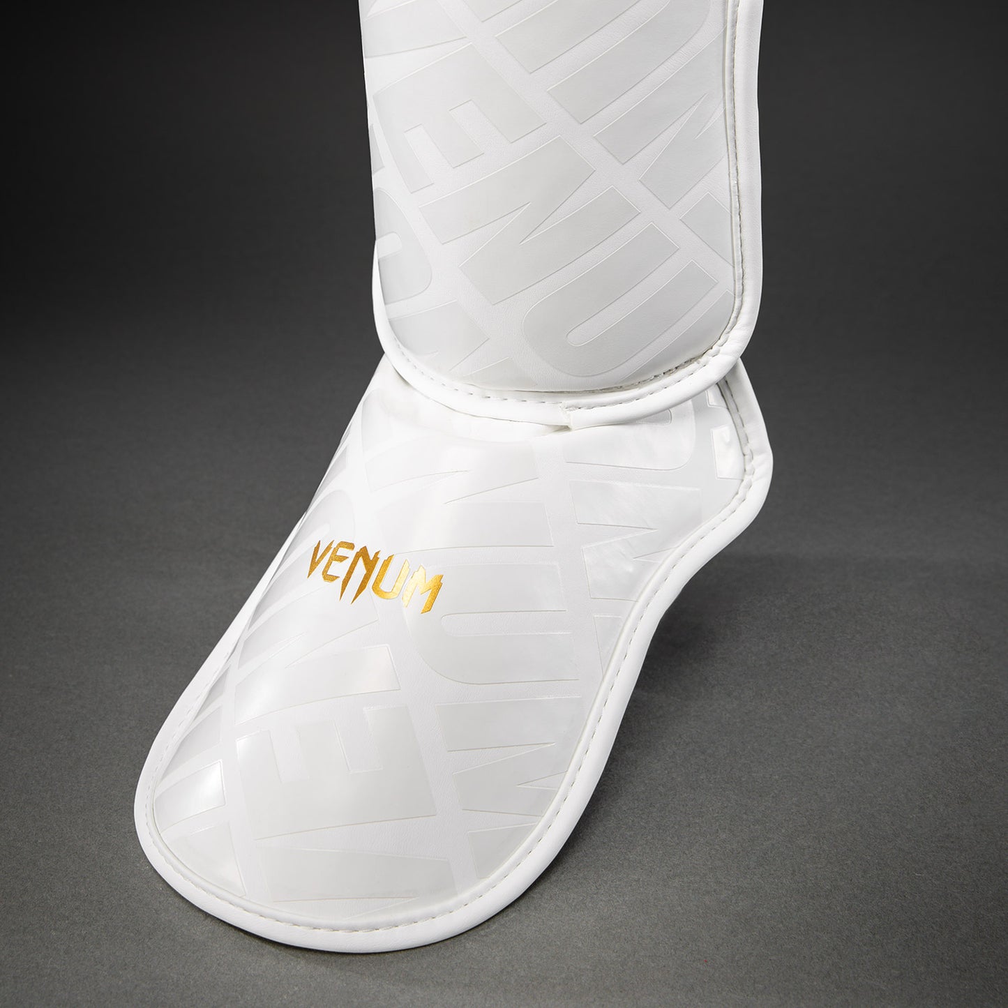 Щитки для голени Venum Contender 1.5 XT 3D - Белый/Золотой