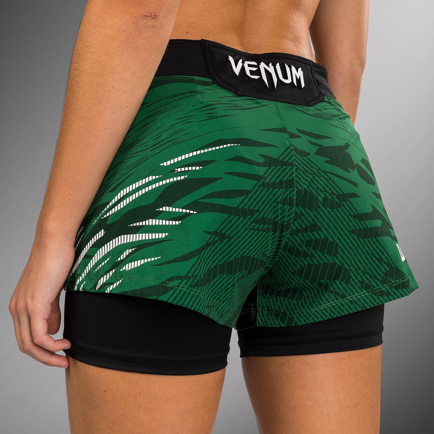 Шорты для борьбы UFC Fusion by Venum Authentic Fight Night для женщин - Green