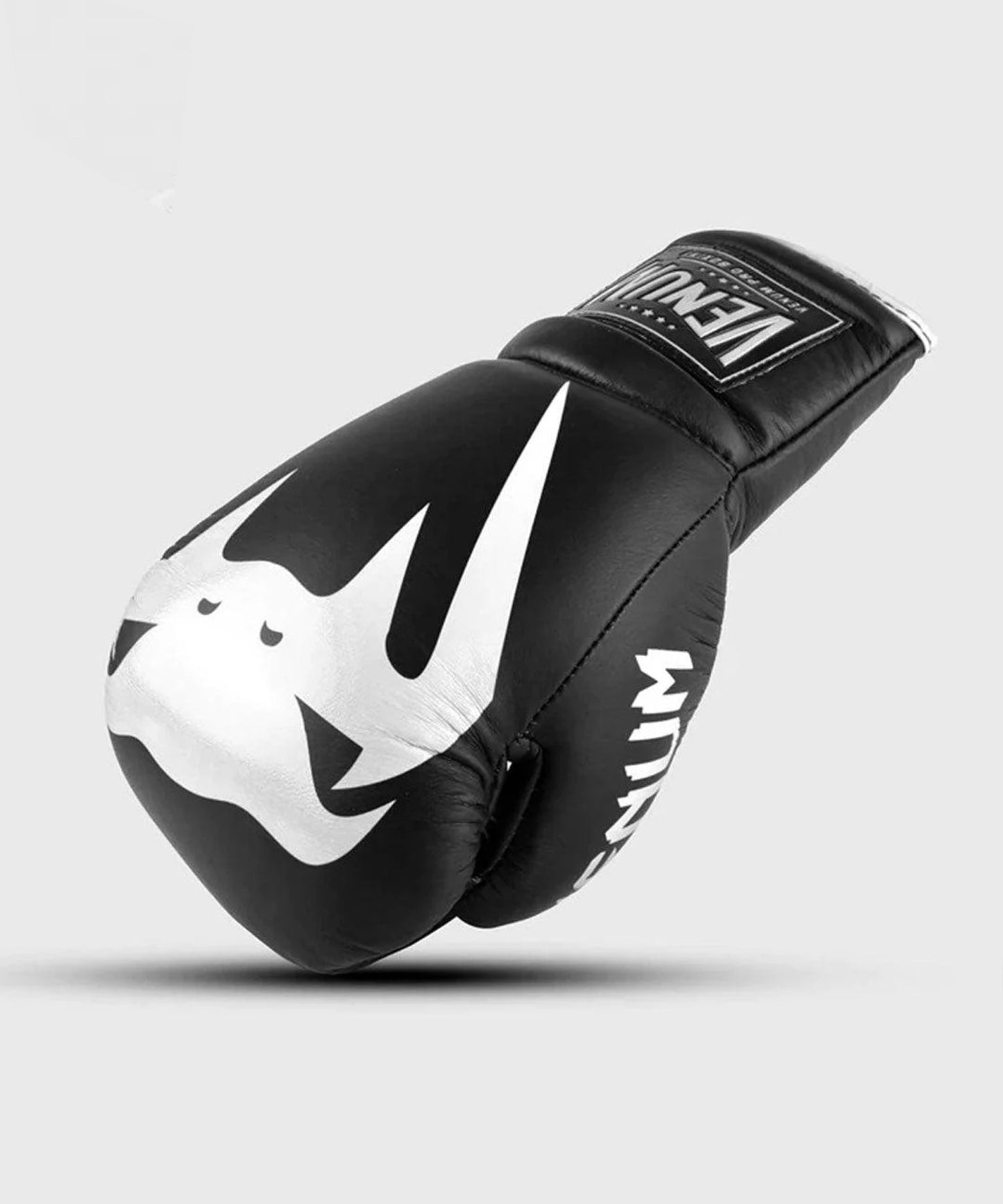 VENUM Custom Giant 2.0 Pro Boxing со шнурками