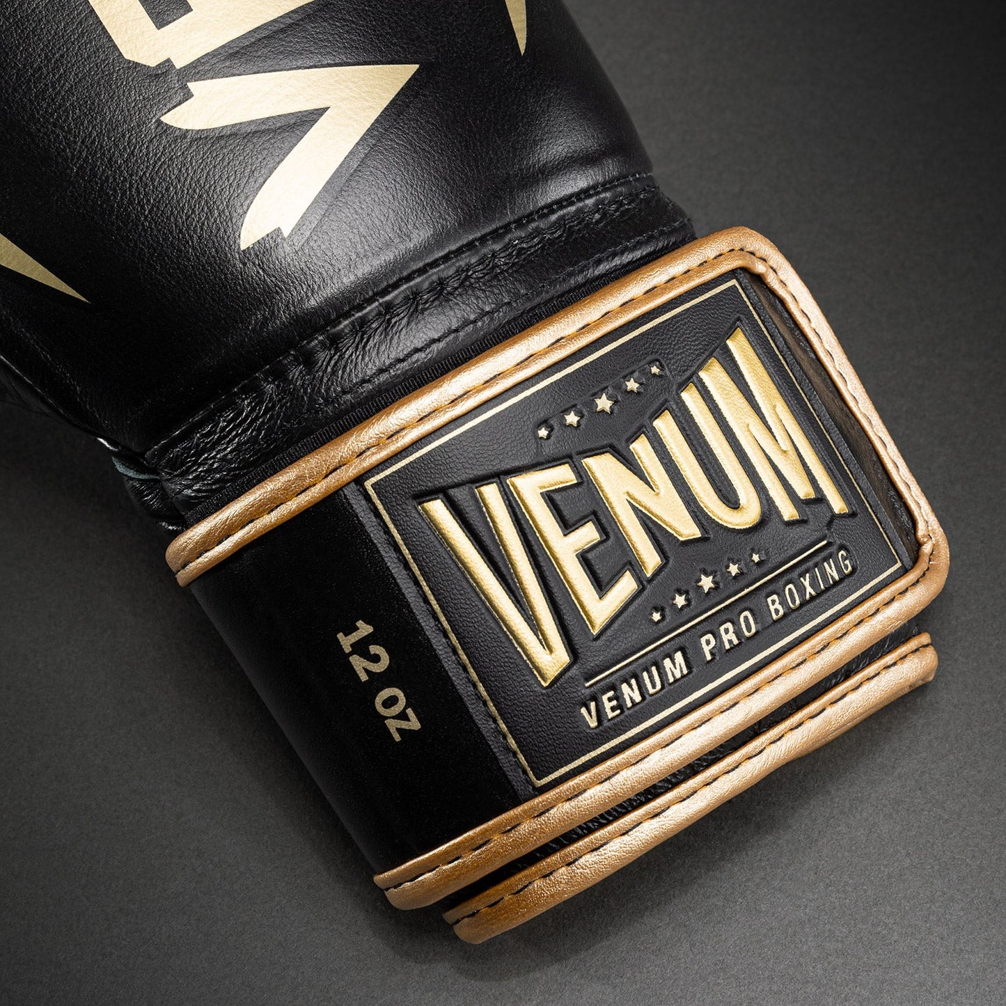 VENUM-03807-126 - Черный/Золотой