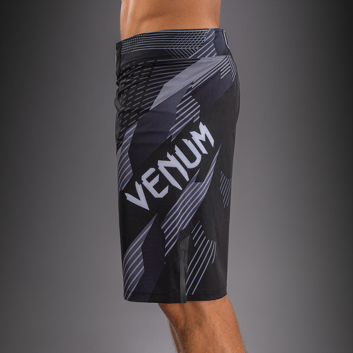 Файтшорты Venum No-Gi 6.0 - Чёрный/Белый