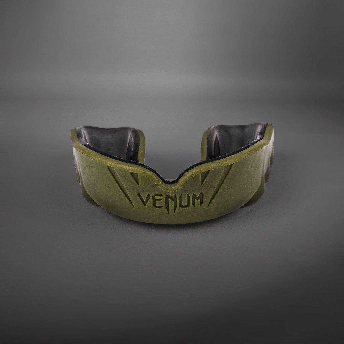 Капа боксерская Venum Challenger