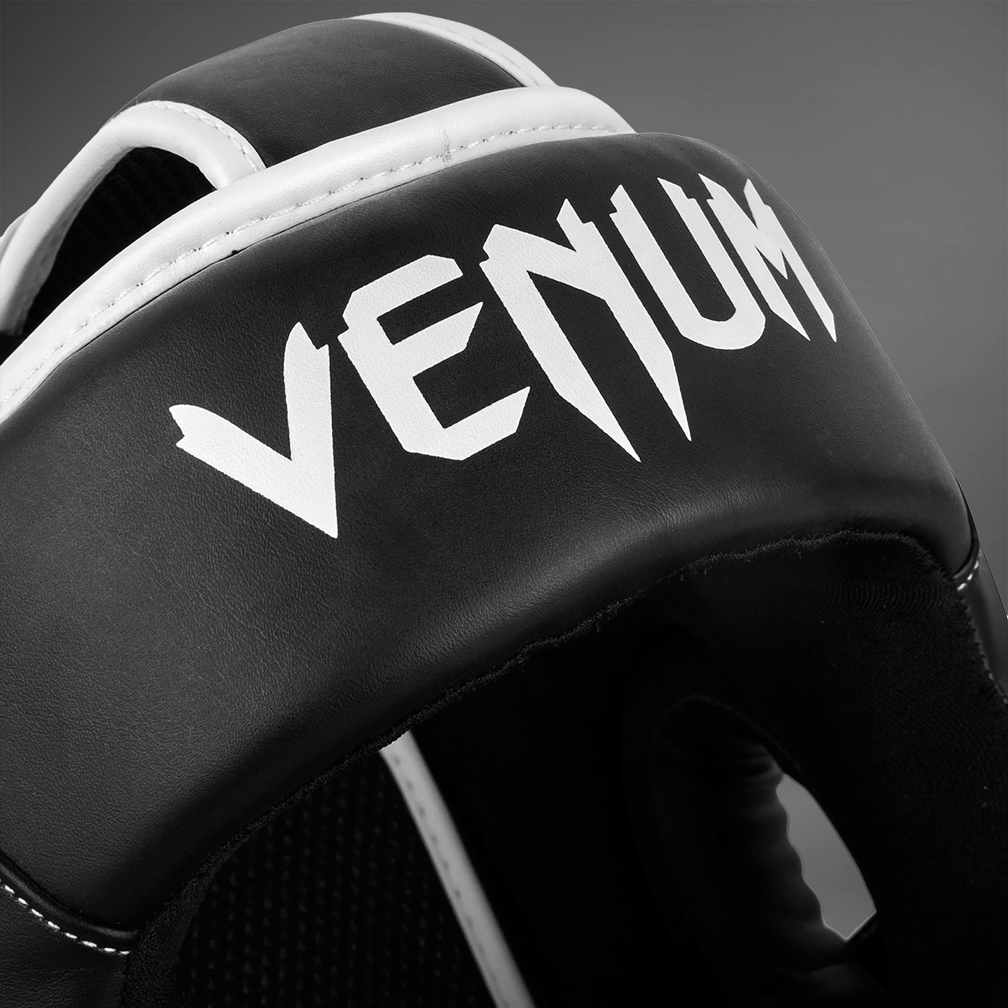 ШЛЕМ VENUM ELITE – Черный/белый