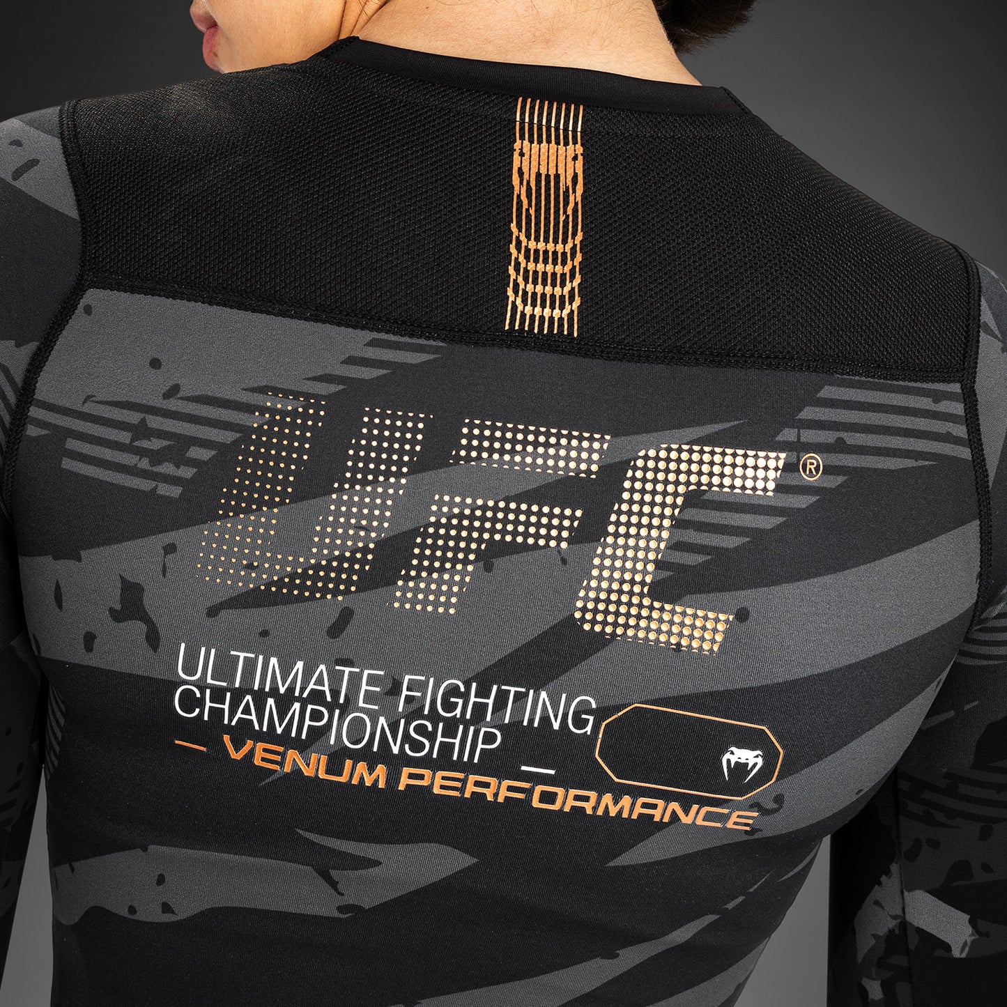 Длинный Рашгард Для Женщин UFC Adrenaline By Venum Fight Week - Urban Camo