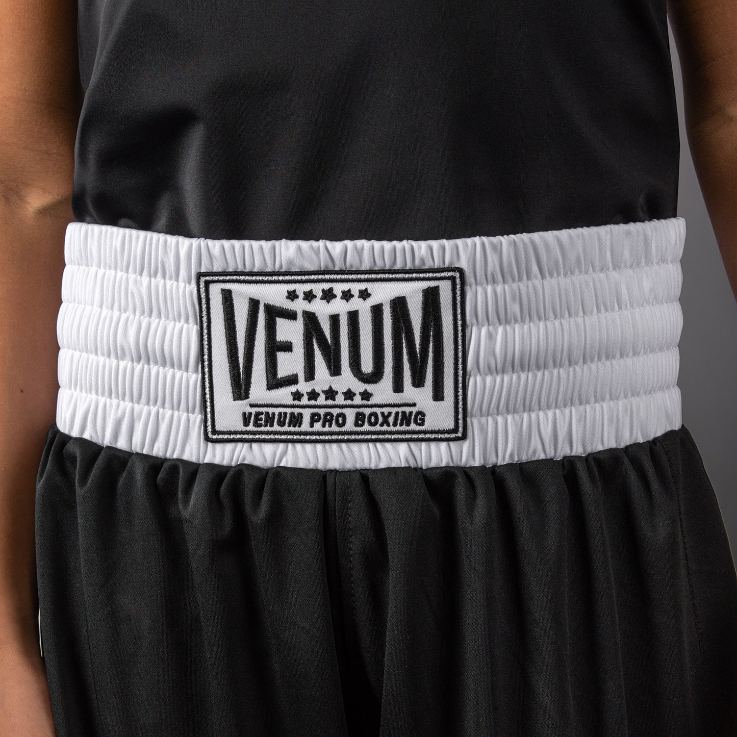 Боксерские шорты Venum Classic для детей – Чёрный/Белый