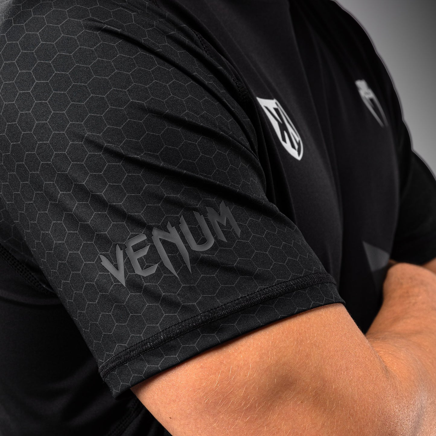 Футболка FK x Venum Hexagone MMA - черный/золотой