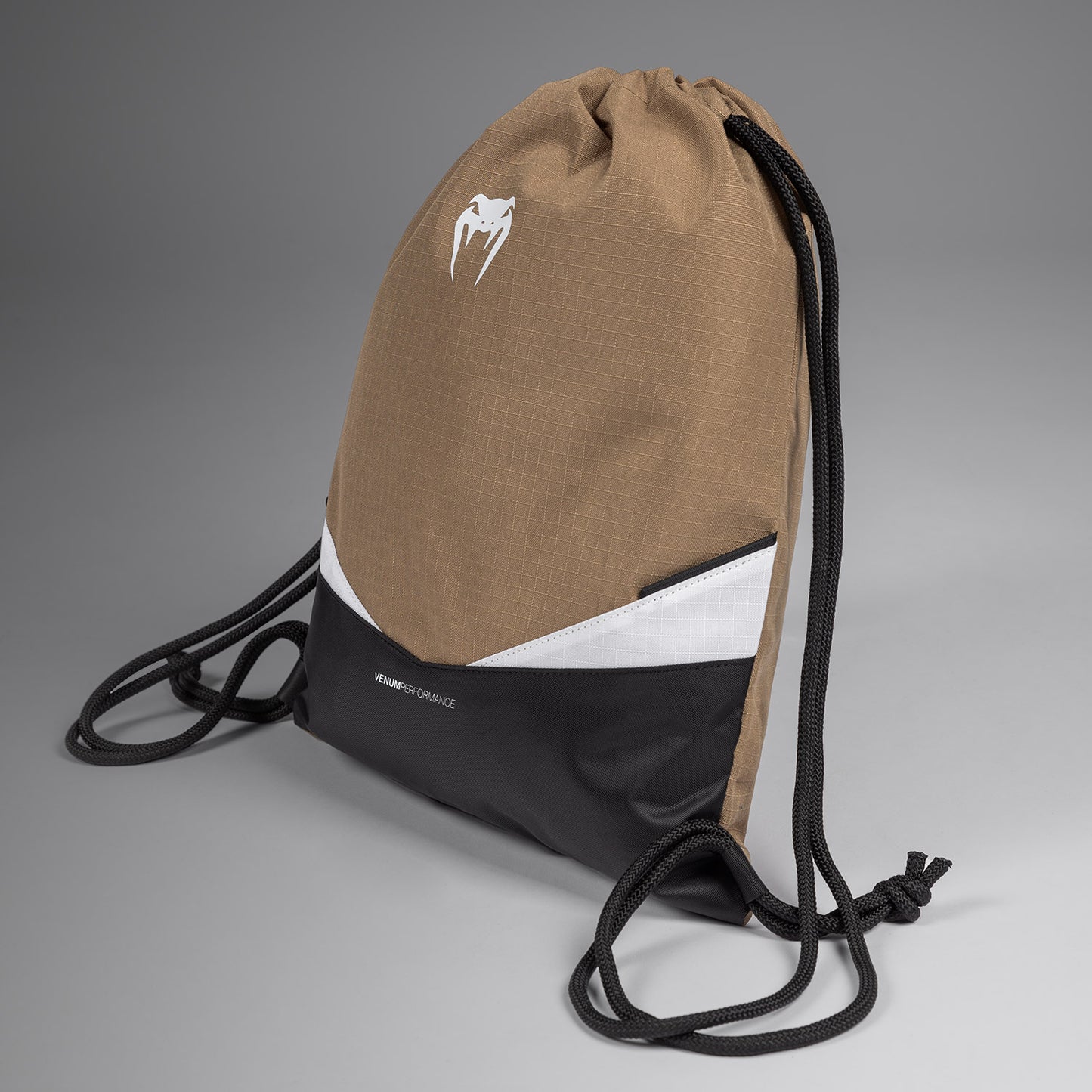 Спортивная сумка Venum Evo 2 (15-20 л) – Дюна