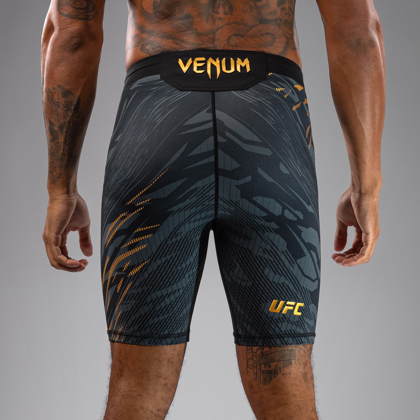 Шорты Vale Tudo UFC Fusion by Venum Authentic Fight Night для мужчин - Champion