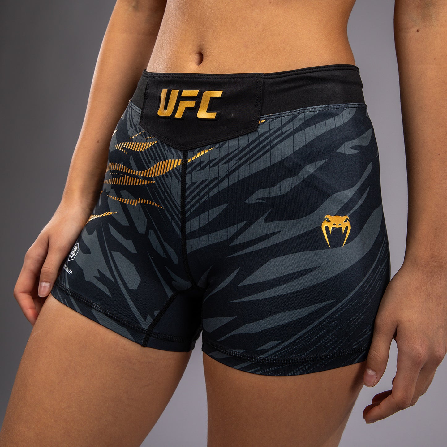 Шорты Vale Tudo UFC Fusion by Venum Authentic Fight Night для женщин - Короткий крой - Champion