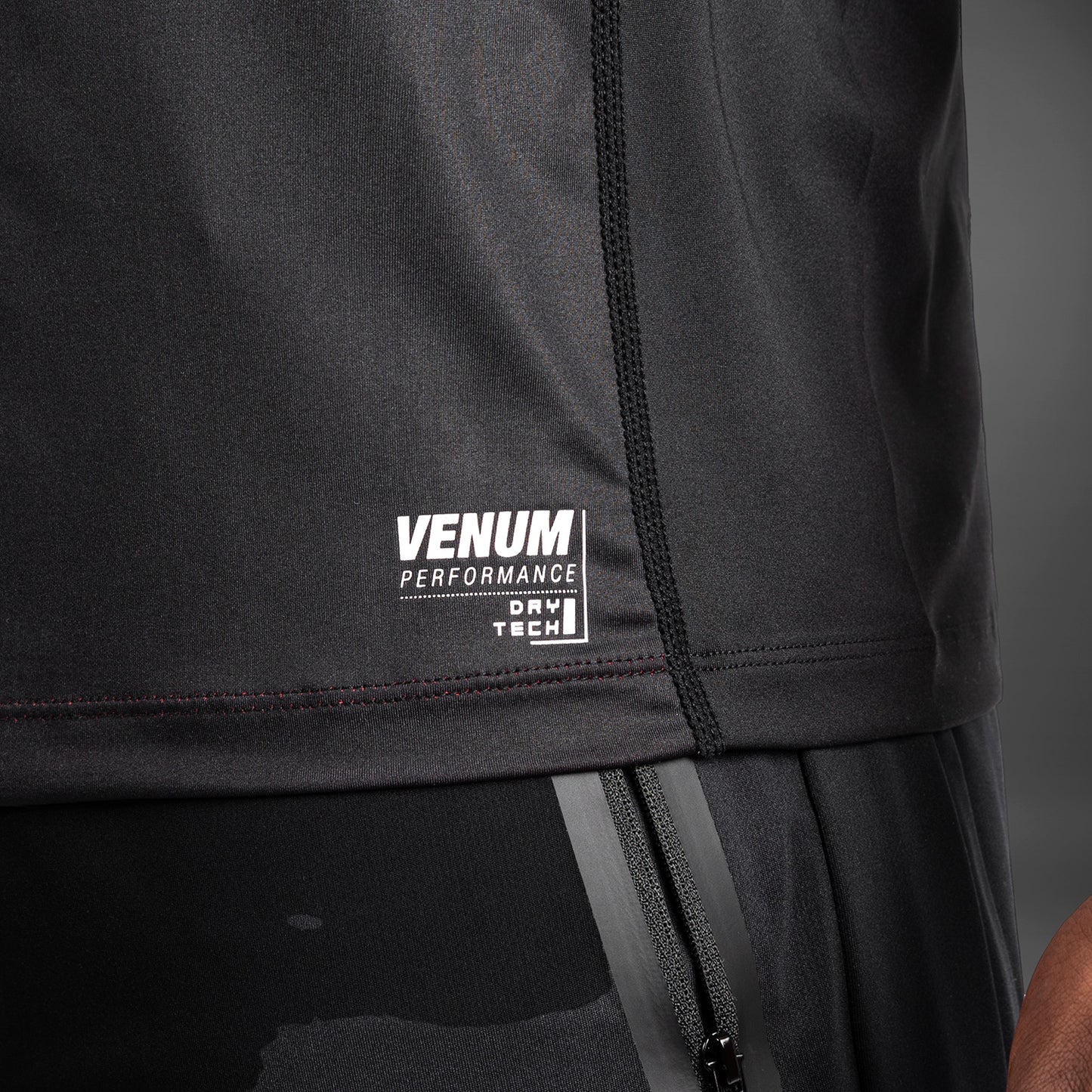 Мужская Футболка Dry-Tech Venum Adrenaline - Red