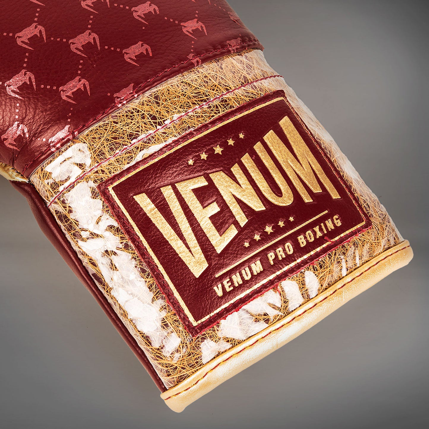 Боксерские перчатки Venum Coco Monogram Pro - красный гранат