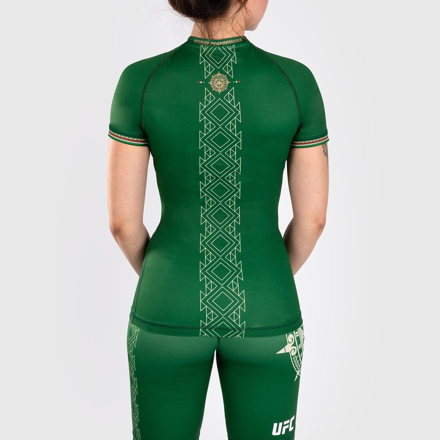 Noche UFC by Venum Authentic Fight Night Женский рашгард Performance с короткими рукавами - зеленый