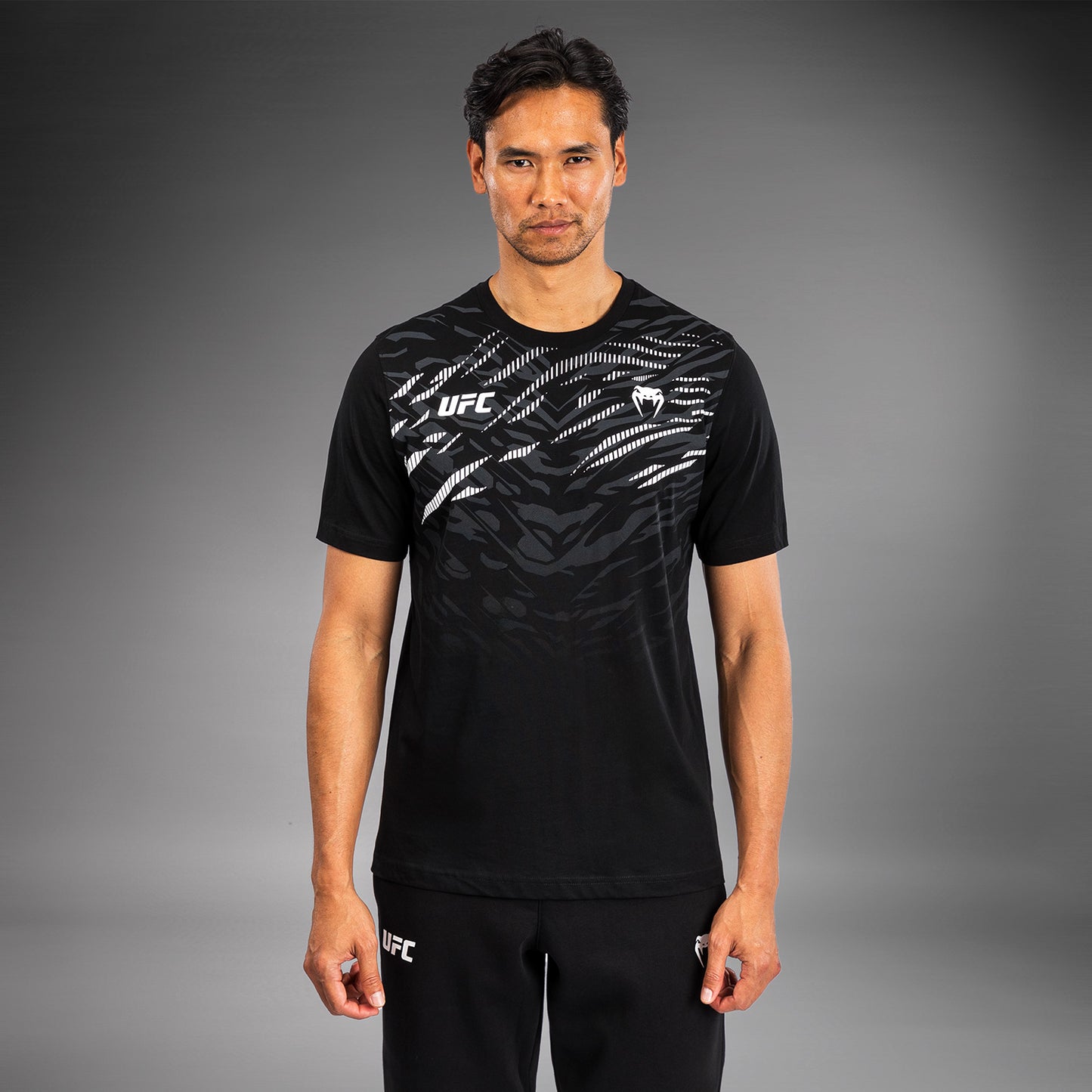 Футболка UFC Fusion by Venum Replica с коротким рукавом для мужчин - Black
