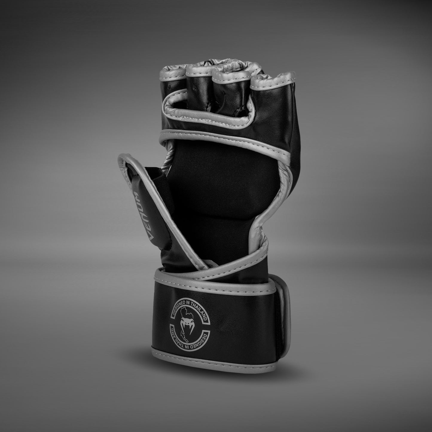 Venum Challenger 2.0  Перчатки для ММА - Черный/серебристый