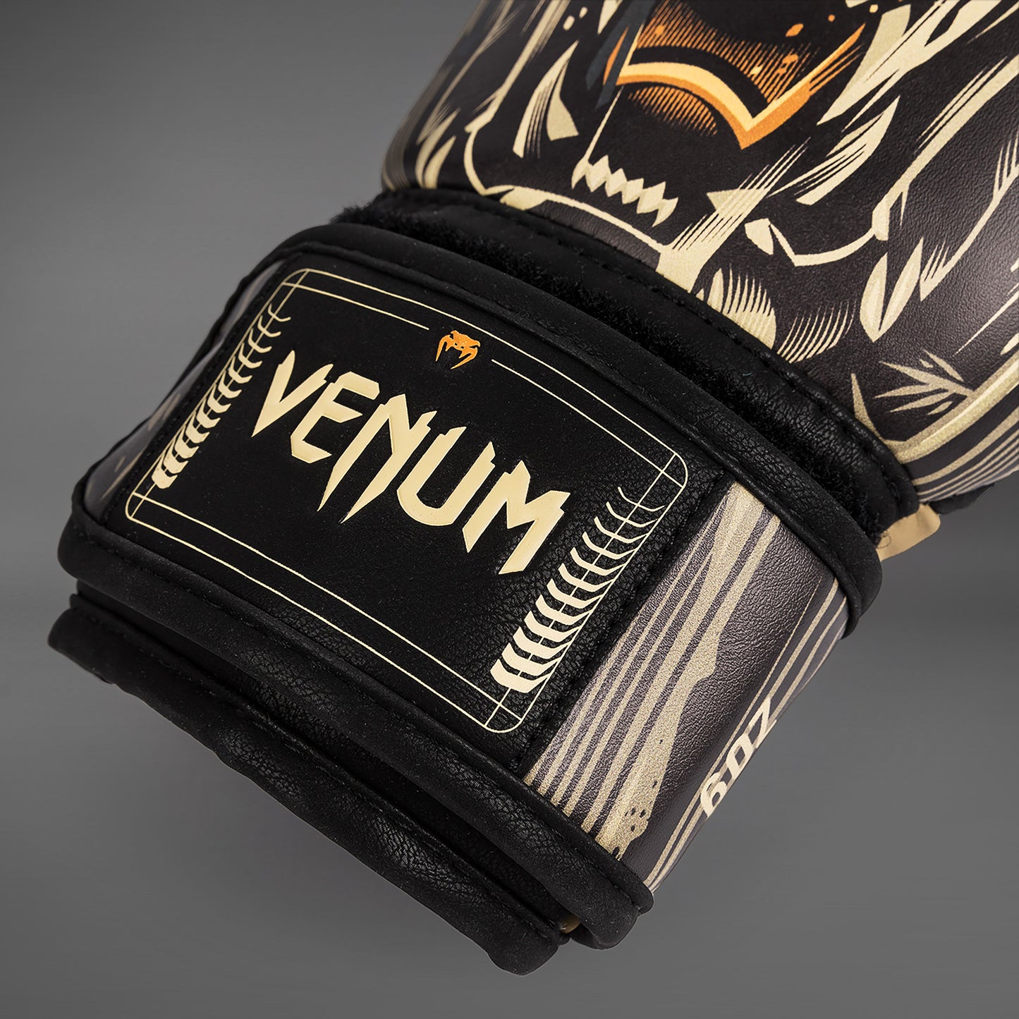 Боксерские перчатки для детей Venum Tiger - Черный / Неоновый оранжевый