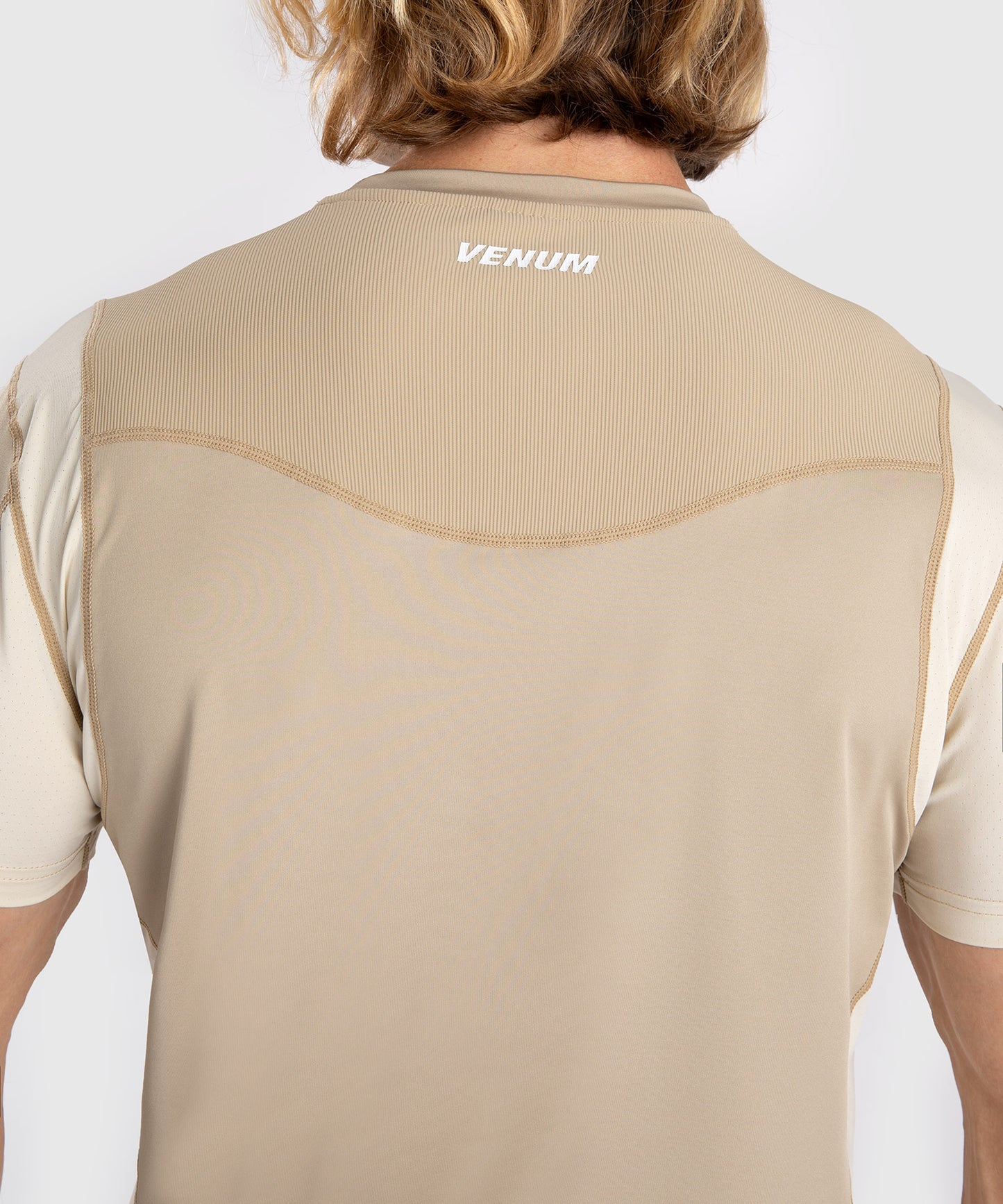 Venum Tempest Мужская Футболка Dry-Tech - Бежевый/Песочный