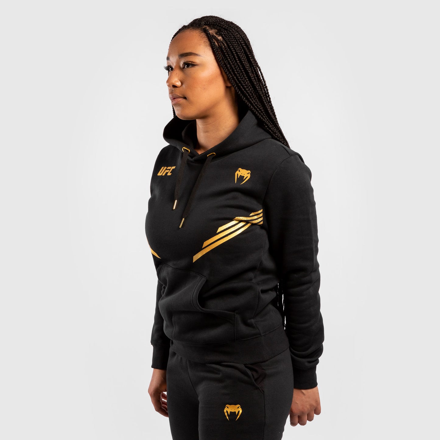 ЖЕНСКАЯ ТОЛСТОВКА UFC VENUM REPLICA - Чемпион