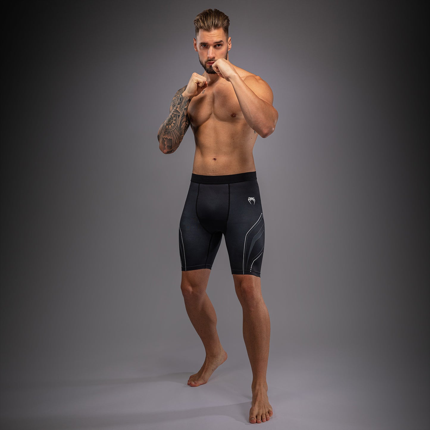 Компрессионные шорты Venum Streamline Vale Tudo – Чёрный/Белый