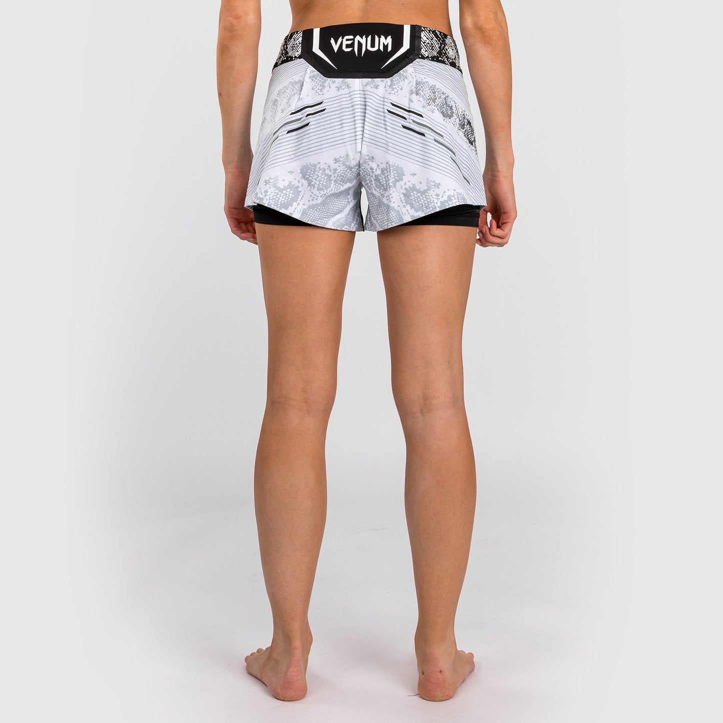 UFC Adrenaline by Venum Authentic Fight Night Женские боевые шорты - белые