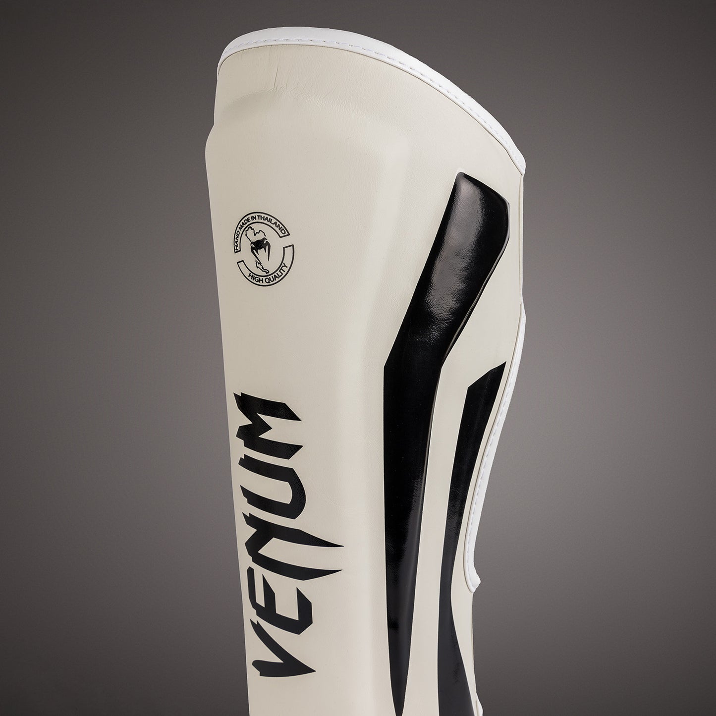 Venum Elite ShinGuard белый/черный