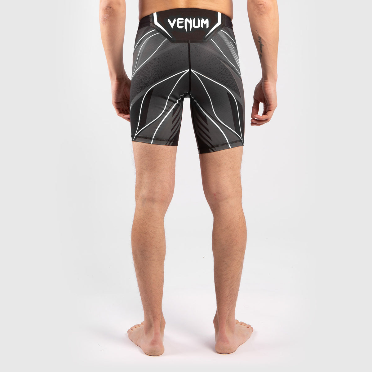 Мужские компрессионные шорты Venum UFC Authentic Fight Night – Чёрный