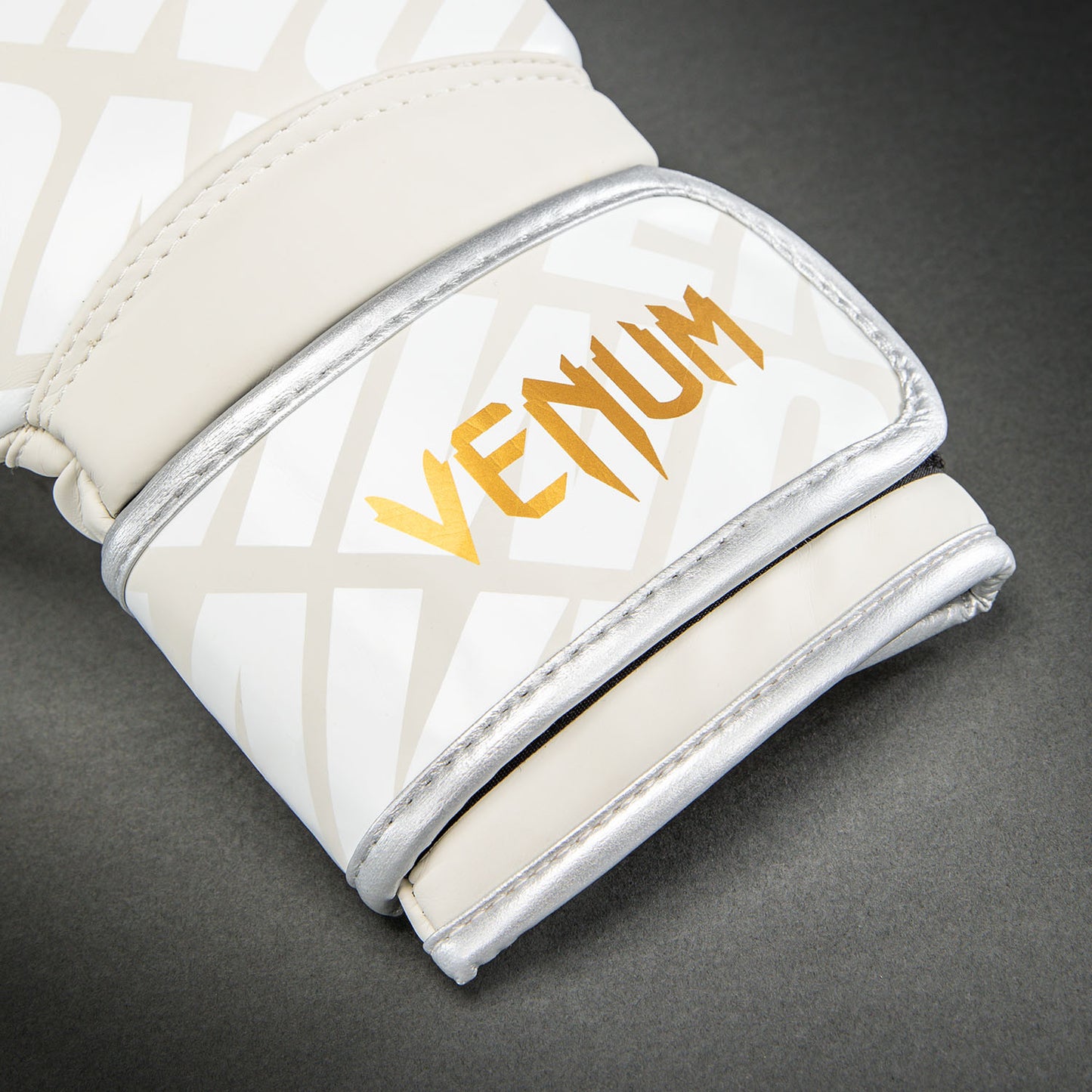 Venum Contender 1.5XT Боксерские Перчатки - Светлый Бежевый/Белый Крем