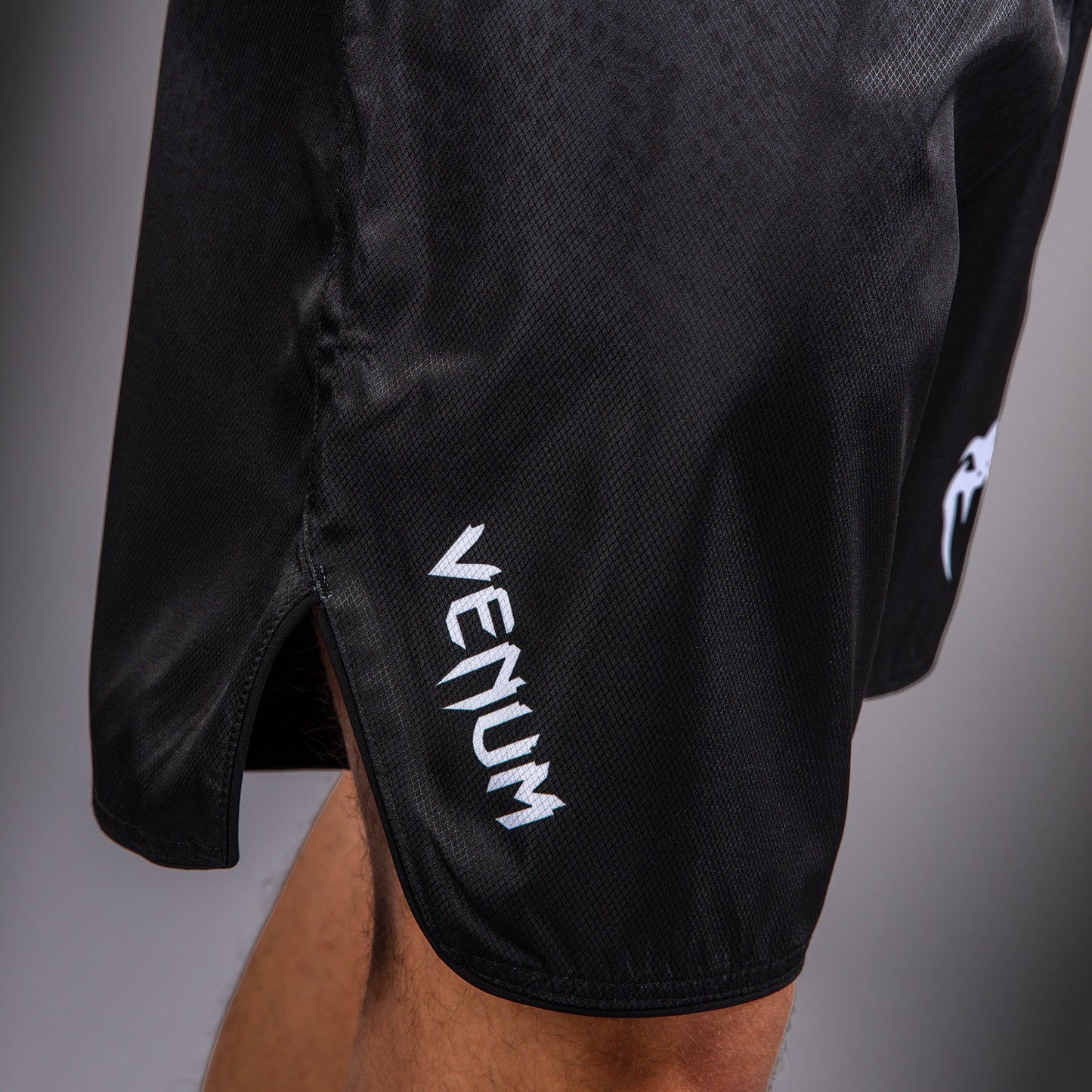 Файтшорты Venum Black Viper – Чёрный