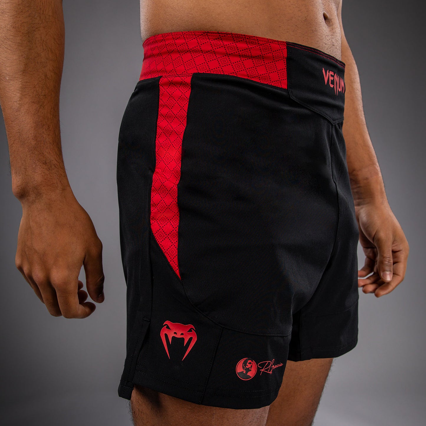 Файтшорты Venum x Roger Gracie Signature - Чёрный/Красный