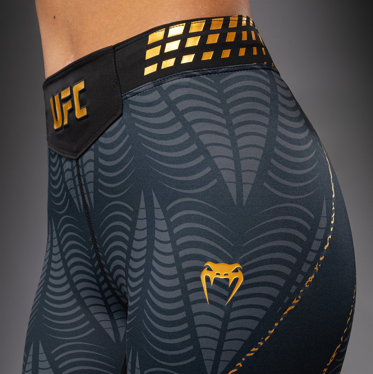 UFC Zenith by Venum Authentic Fight Night Короткие Шорты Vale Tudo Женские - Champion