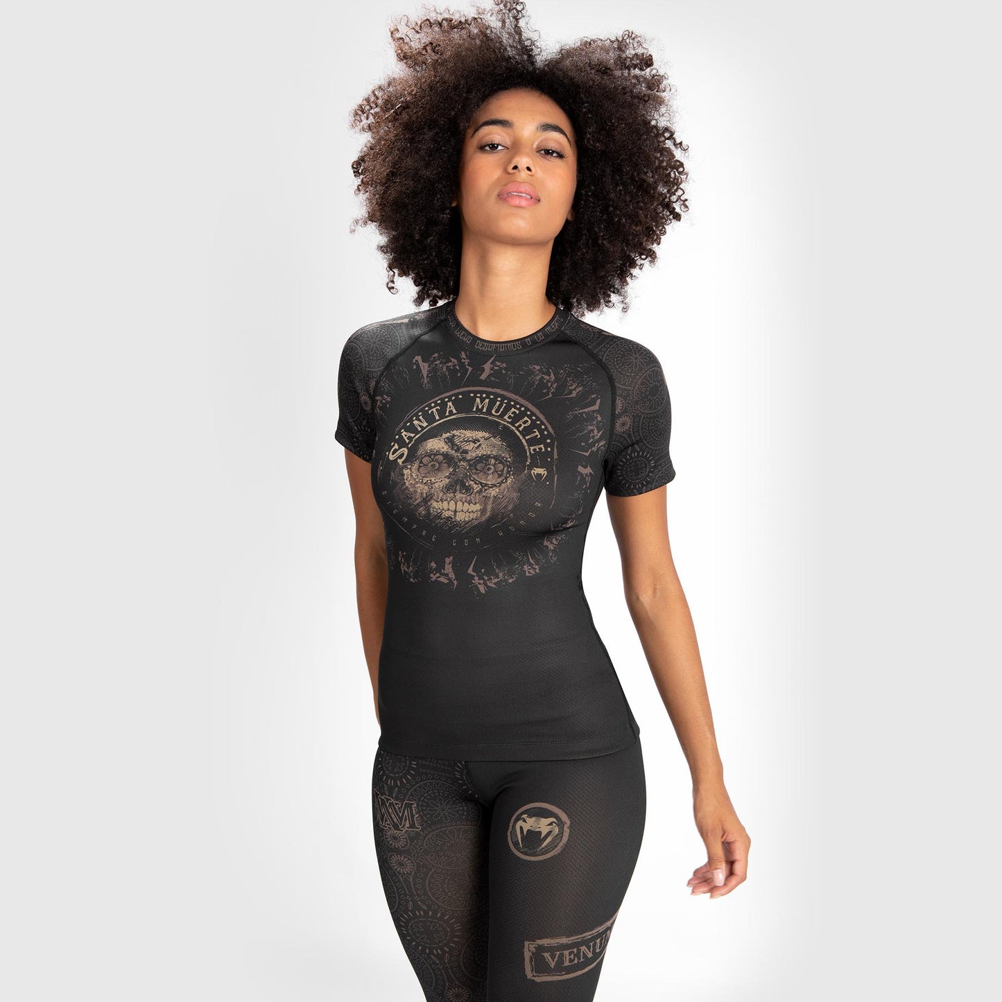 Venum Women Santa Muerte Dark Side — Рашгард с короткими рукавами — черный/коричневый