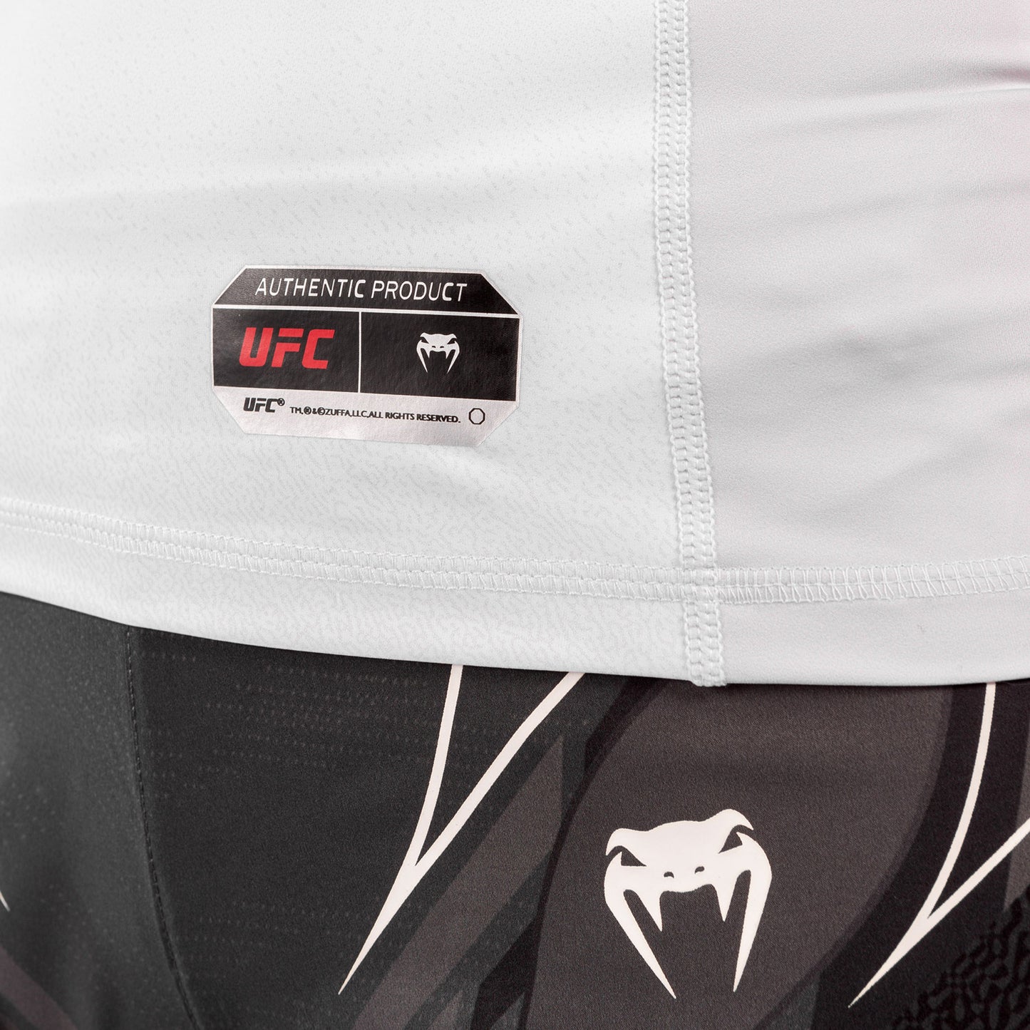 ЖЕНСКИЙ РАШГАРД UFC VENUM FIGHT NIGHT - Белый