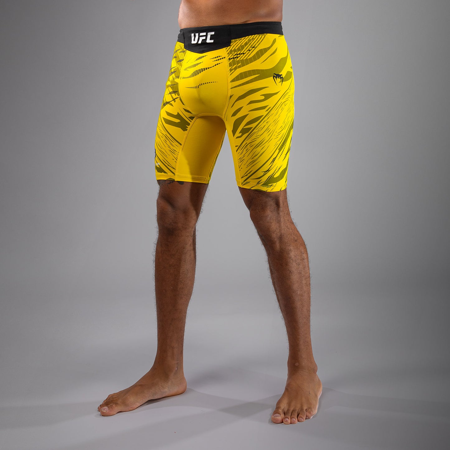 Шорты Vale Tudo UFC Fusion by Venum Authentic Fight Night для мужчин - Yellow