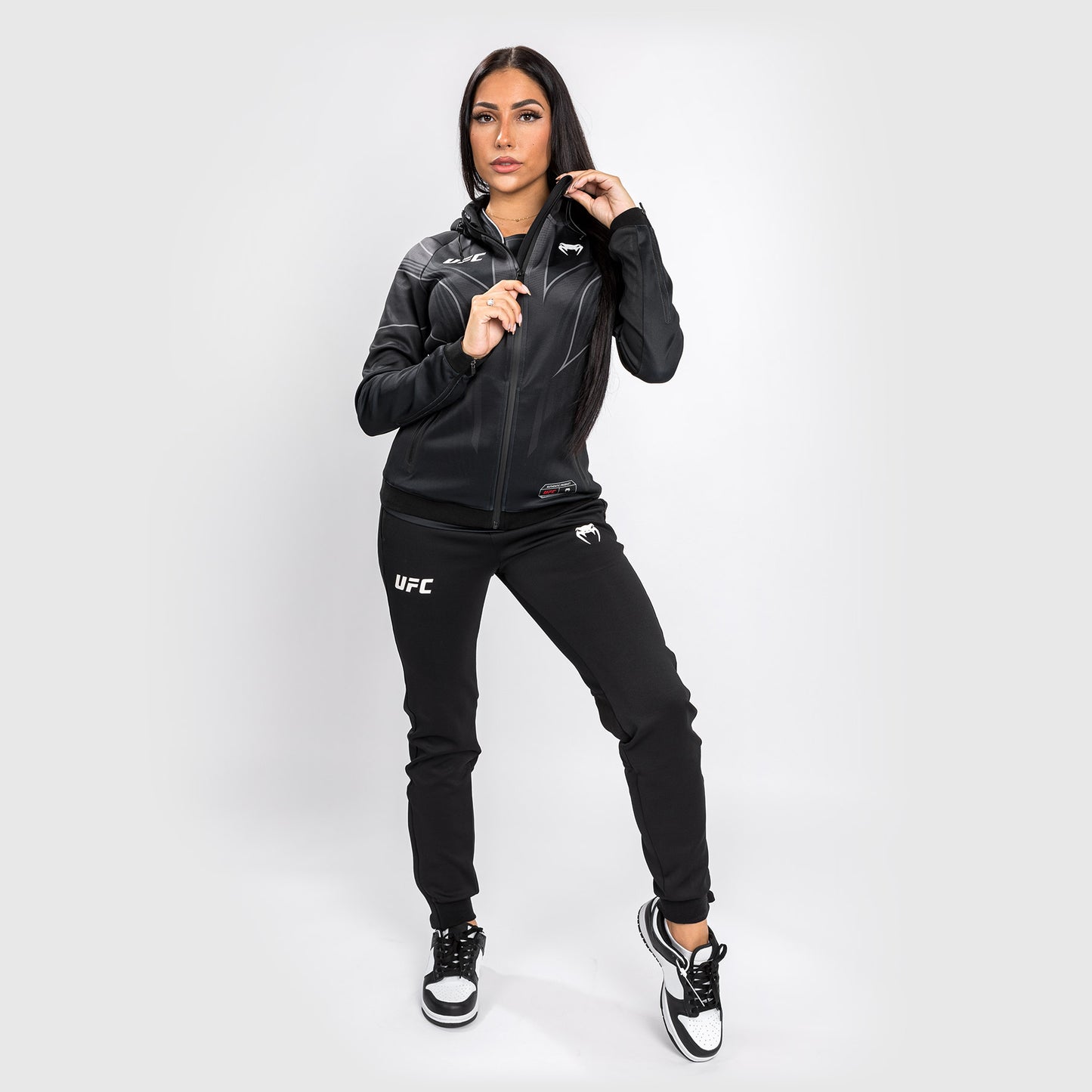 ЖЕНСКАЯ ТОЛСТОВКА НА МОЛНИИ UFC VENUM AUTHENTIC FIGHT NIGHT 2.0  - ЧЕРНЫЙ