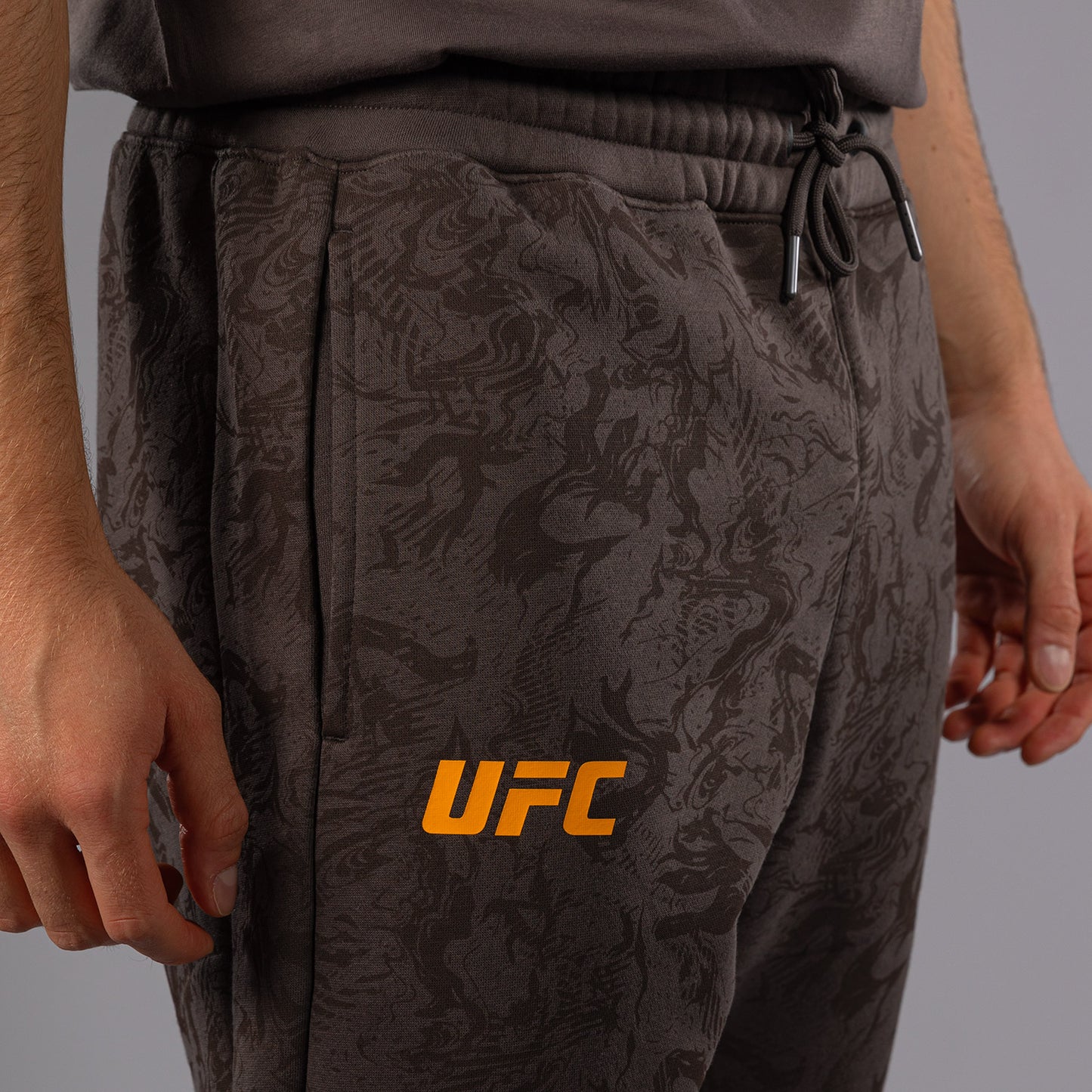Штаны UFC Fusion by Venum Fight Week для мужчин - Earthen Brown