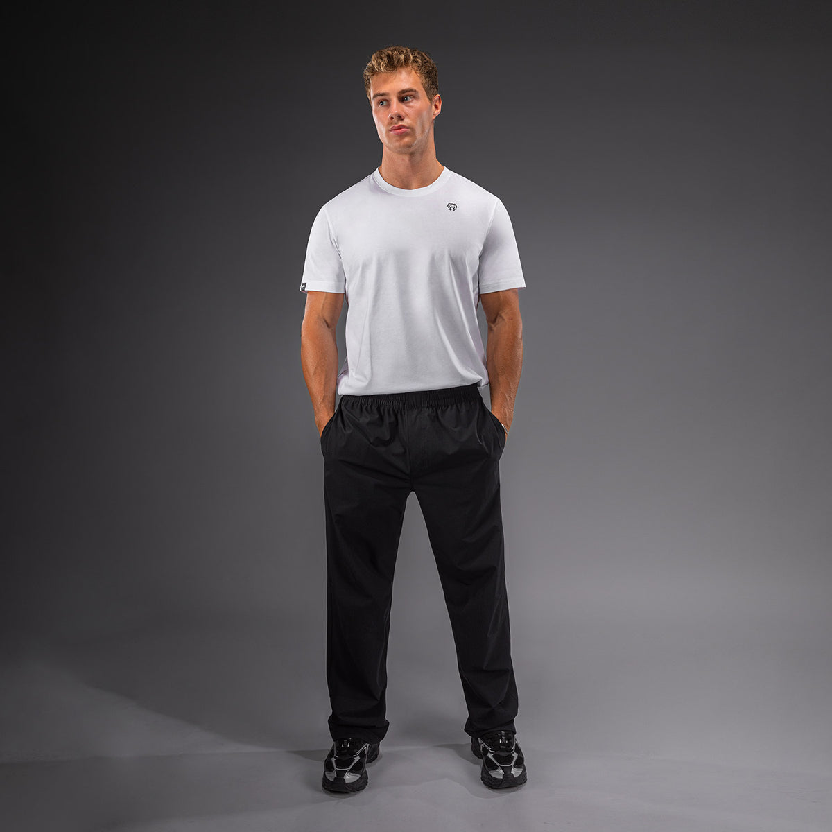 Брюки прямого кроя Venum Essential Woven Straight - Чёрный