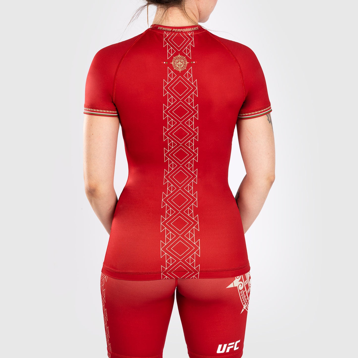 Noche UFC by Venum Authentic Fight Night Женский рашгард Performance с короткими рукавами - красный