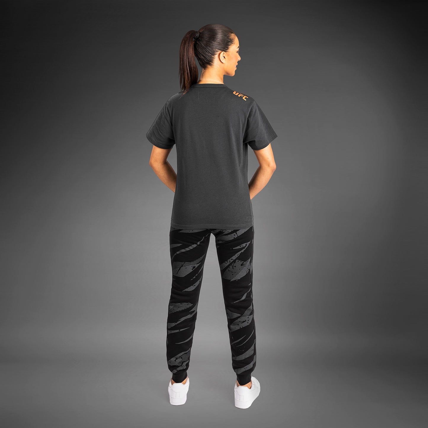 Женская Футболка Из Хлопка С Коротким Рукавами UFC Adrenaline By Venum Fight Week - Charcoal Grey