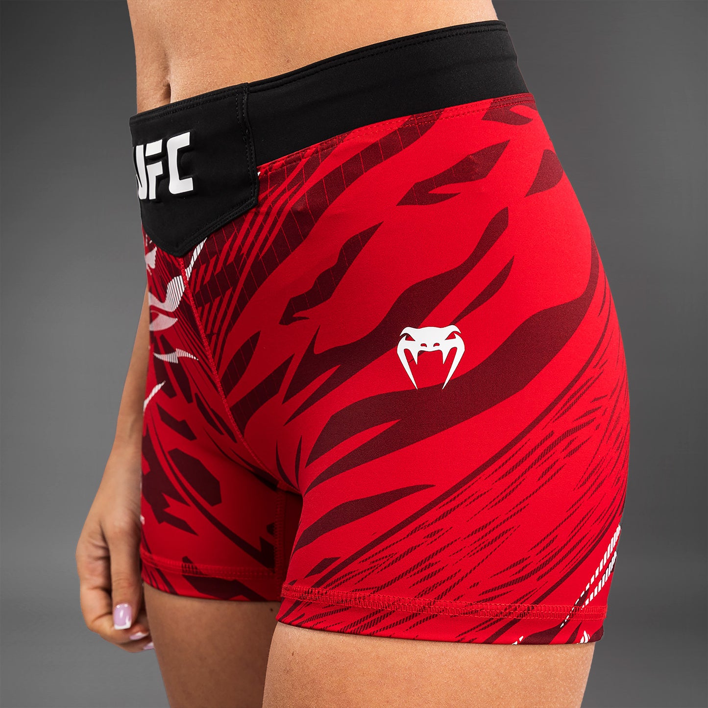 Шорты Vale Tudo UFC Fusion by Venum Authentic Fight Night для женщин - Короткий крой - Red