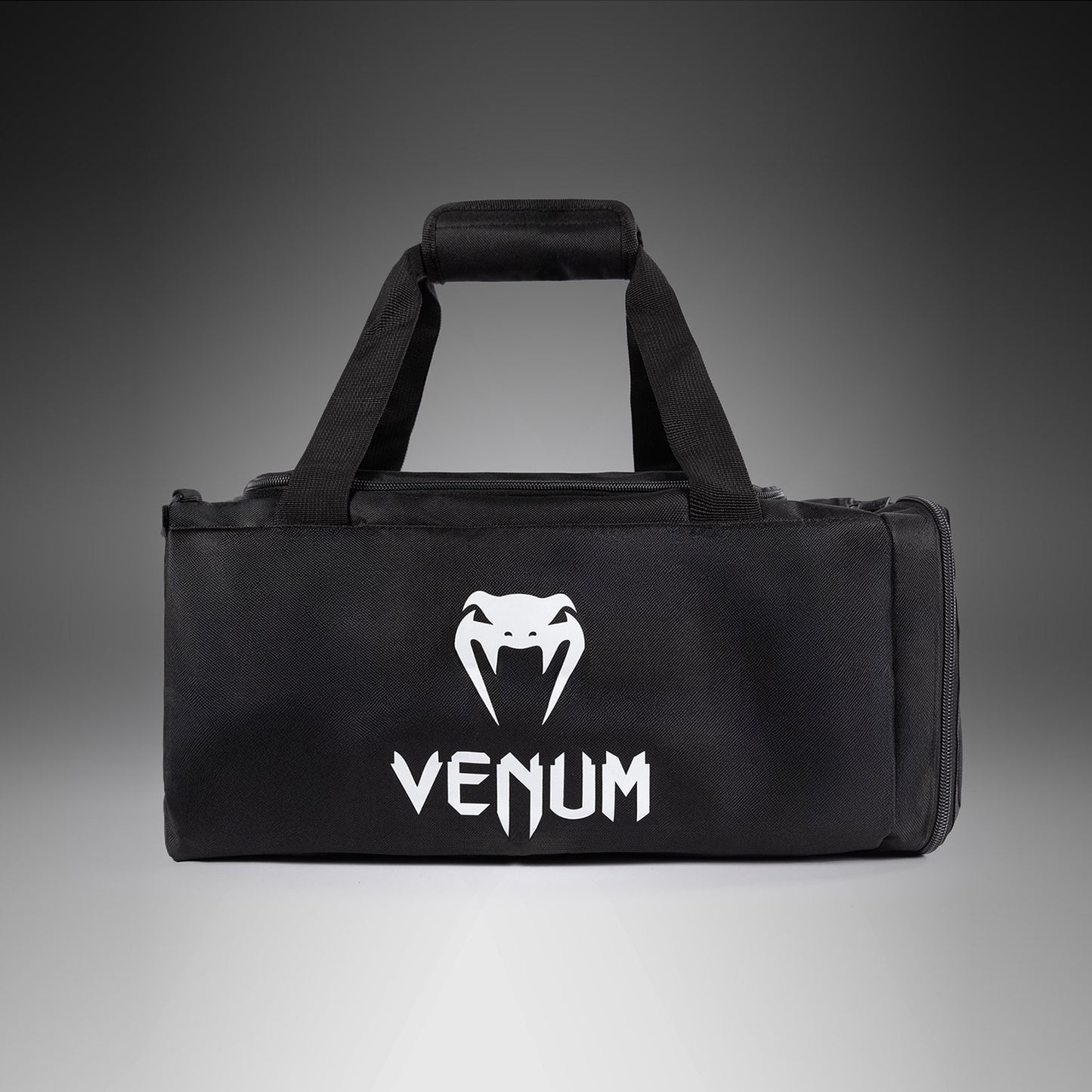 Спортивная сумка Venum Essential (37L) - черная