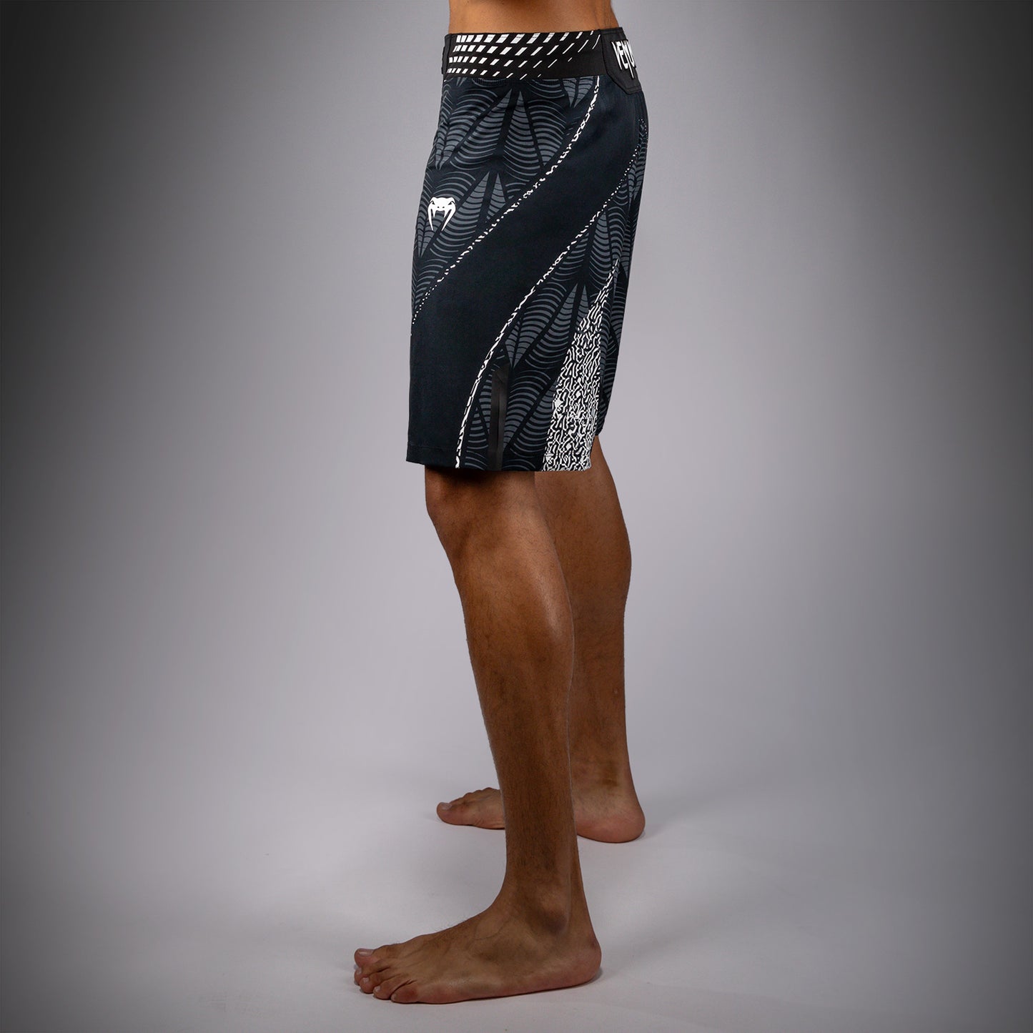 UFC Zenith by Venum Authentic Fight Night Удлинённые Шорты Fight Мужские - Чёрный